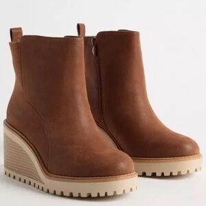Women's Brown Cognac Wedge Ankle Boots Platform Wedge Bootie size 10.5 NWT